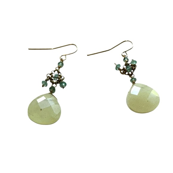 Jewelry - Vintage Green Jadeite and Peridot Dangle Earrings with gold hook backs. VGUC